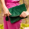 Bolsa Clutch suede verde