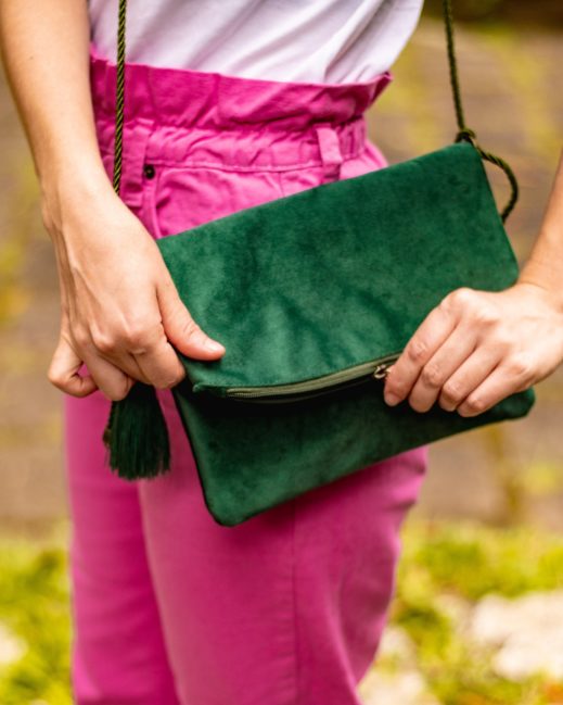 Bolsa Clutch suede verde