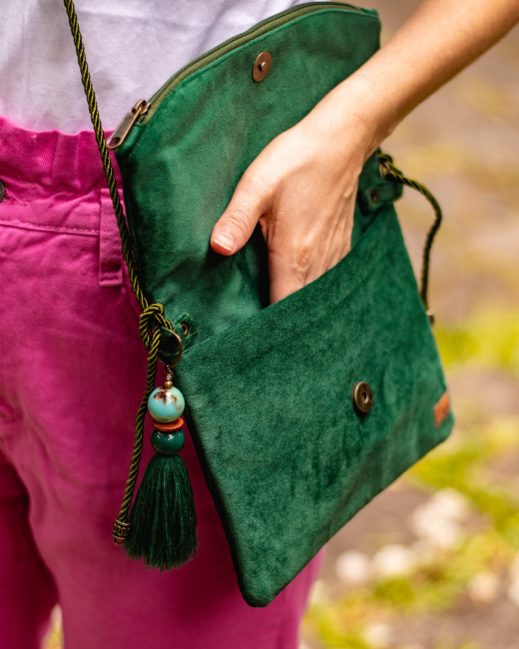 Bolsa Clutch suede verde