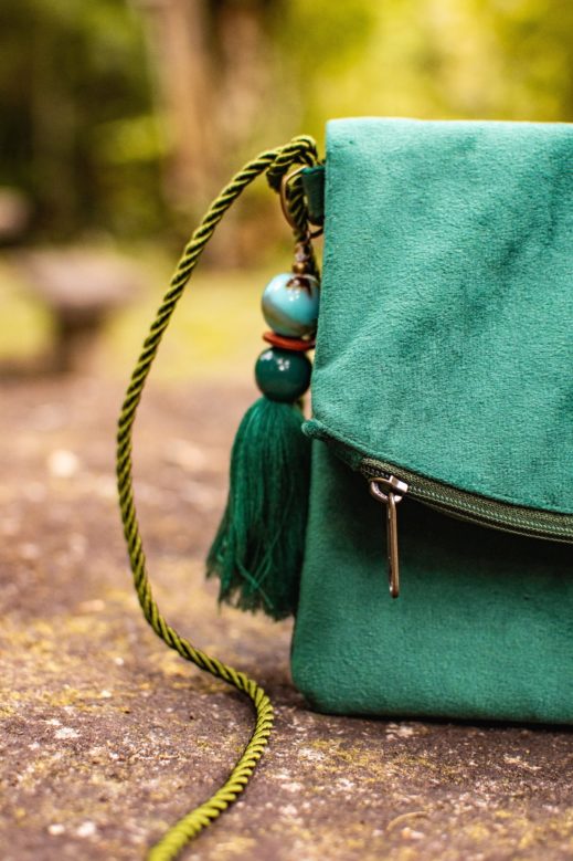 Bolsa Clutch suede verde