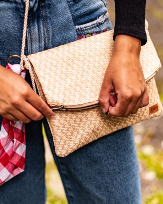 Bolsa Clutch Ipanema - Image 3
